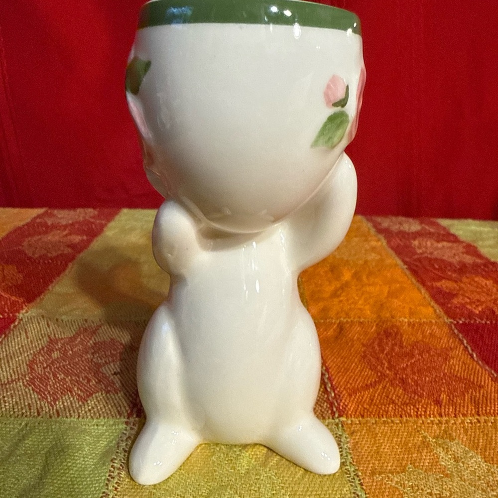 Vintage 1981 Avon Easter Bunny Candle Holder with Candle - Picture 3 of 7